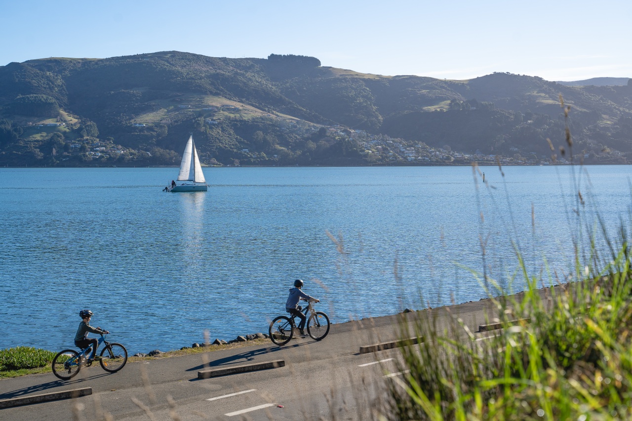 ACTIVITIES_PeninsulaCycleway_035_DunedinNZ.jpg ebike Aut