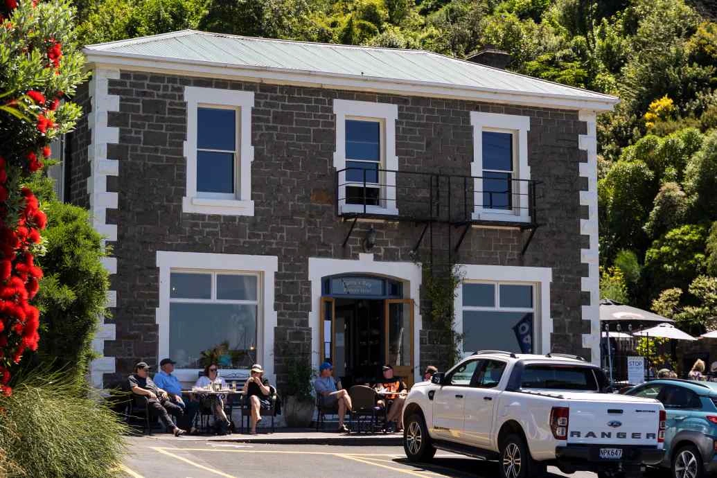 Carey's Bay Historic Hotel Carey's Bay Historic Hotel